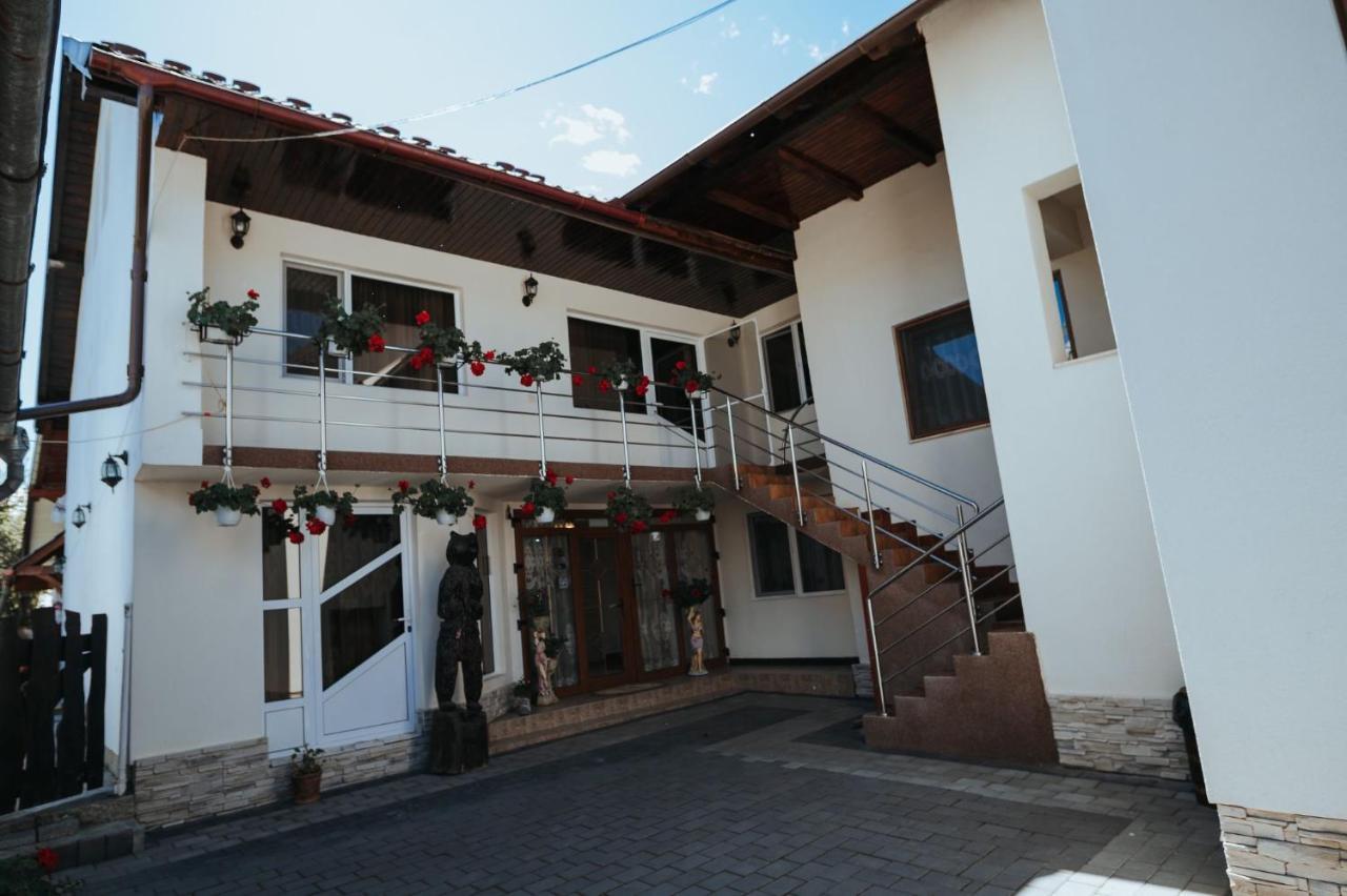 Pensiunea La Lenuta Oncesti  ภายนอก รูปภาพ